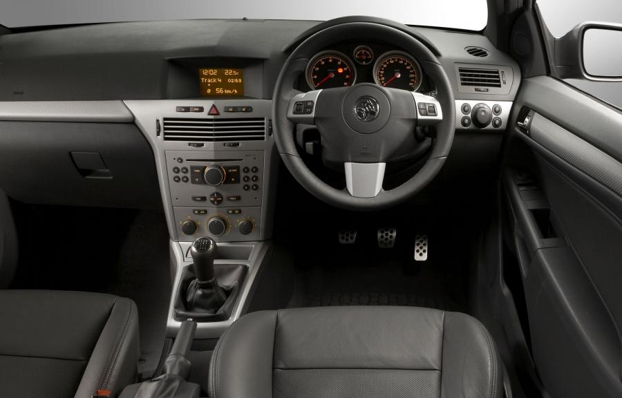  Holden Astra 3-Door Coupe 2007 года  (фото 8 из 32)